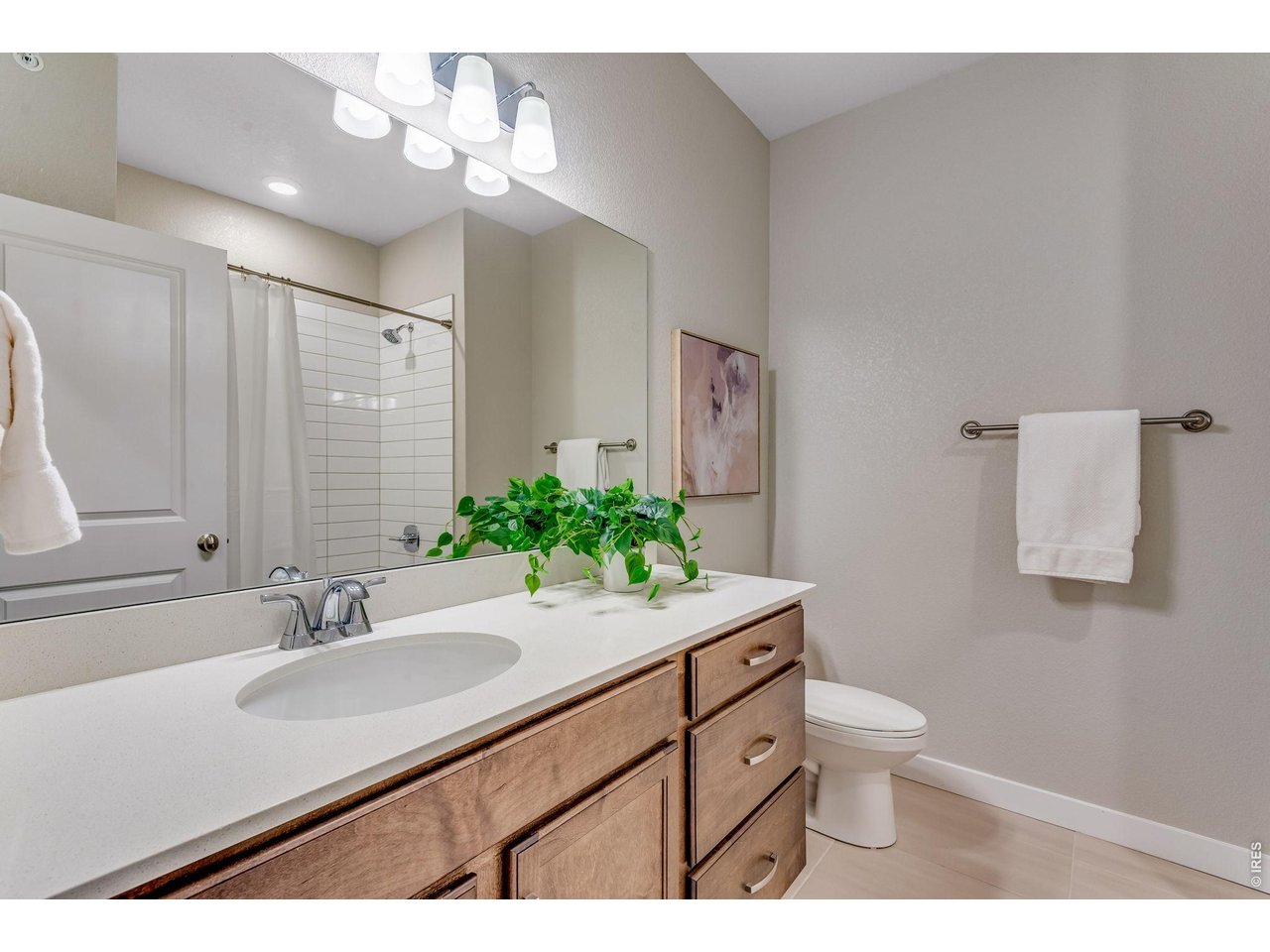 Full Secondary Bathroom, with ample storage!