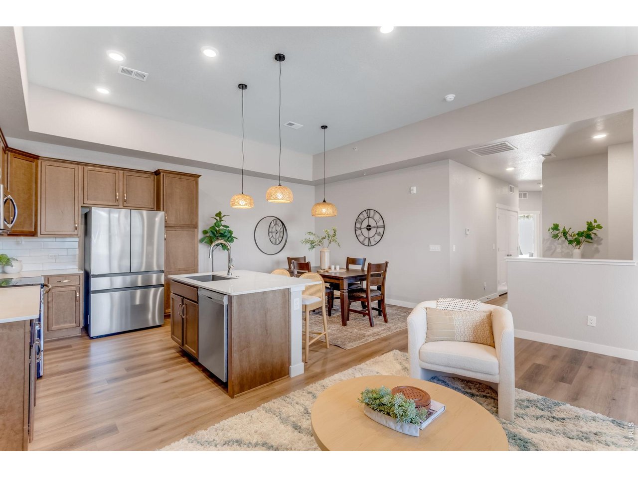 A perfect layout for entertaining and easy flow living, newer modern lighting.