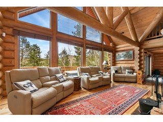 1490 Hummingbird Dr Estes Park, CO 80517