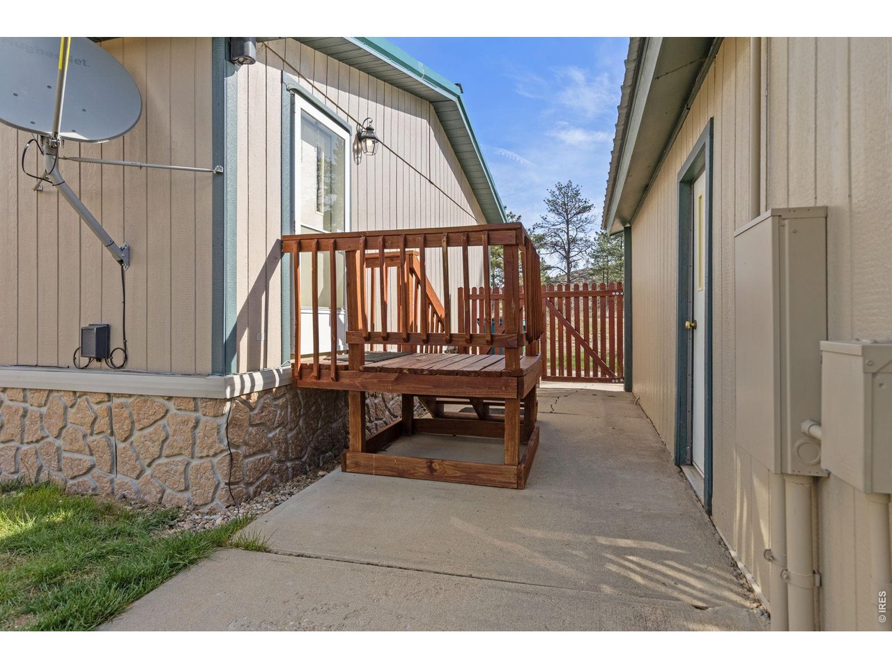 Breezeway between the main home and detached garage.