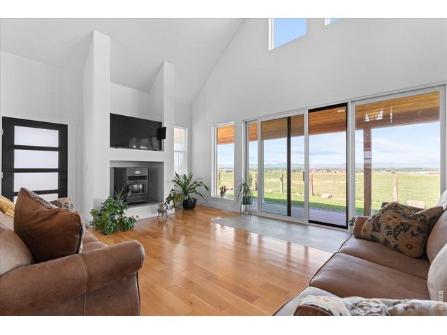 Property Photo 12 Double pane energy efficient windows