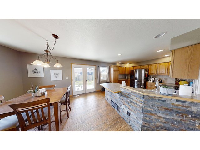Property Photo 7 Eat-in Kitchen View 2