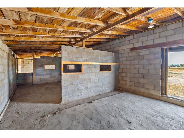 Property Photo 22 3 Stall barn/livestock shelter