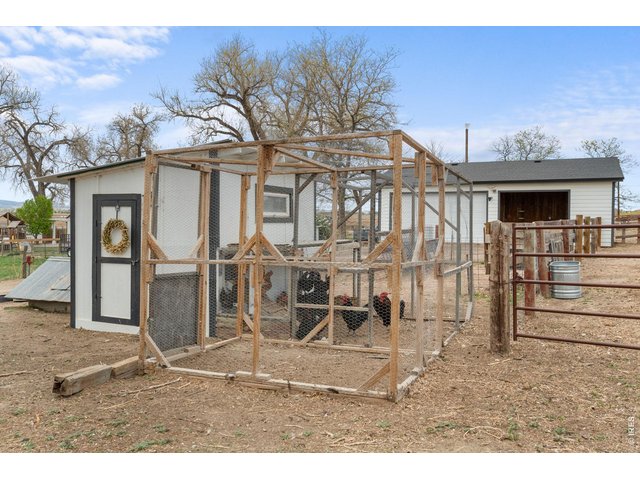 Property Photo 40 Chicken coop