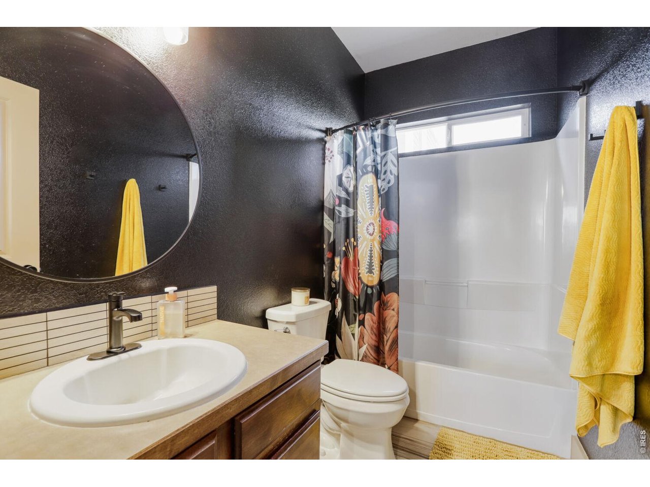 Full bathroom on main floor