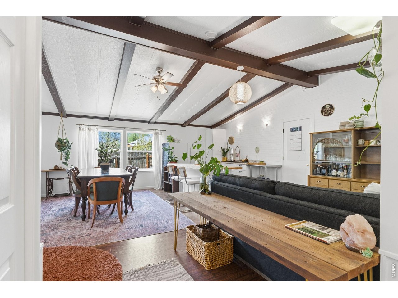 1 bedroom side