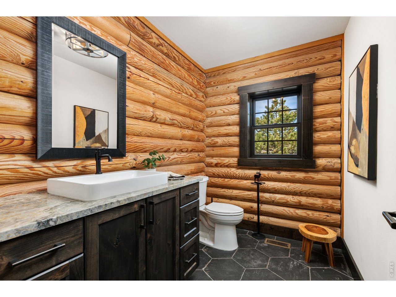 Main Floor 1/2 Bath