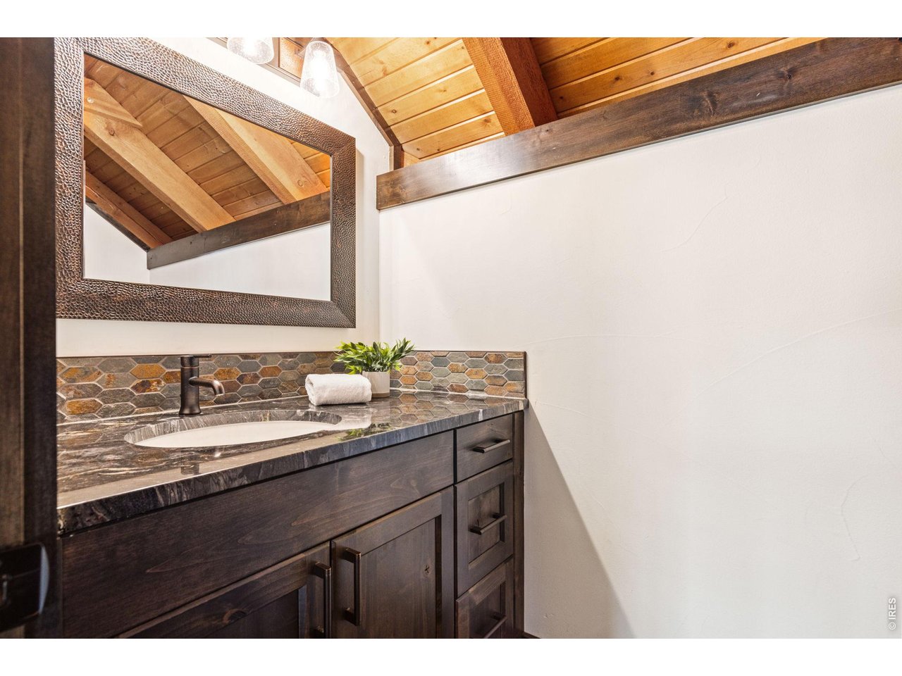 Loft 1/2 Bathroom