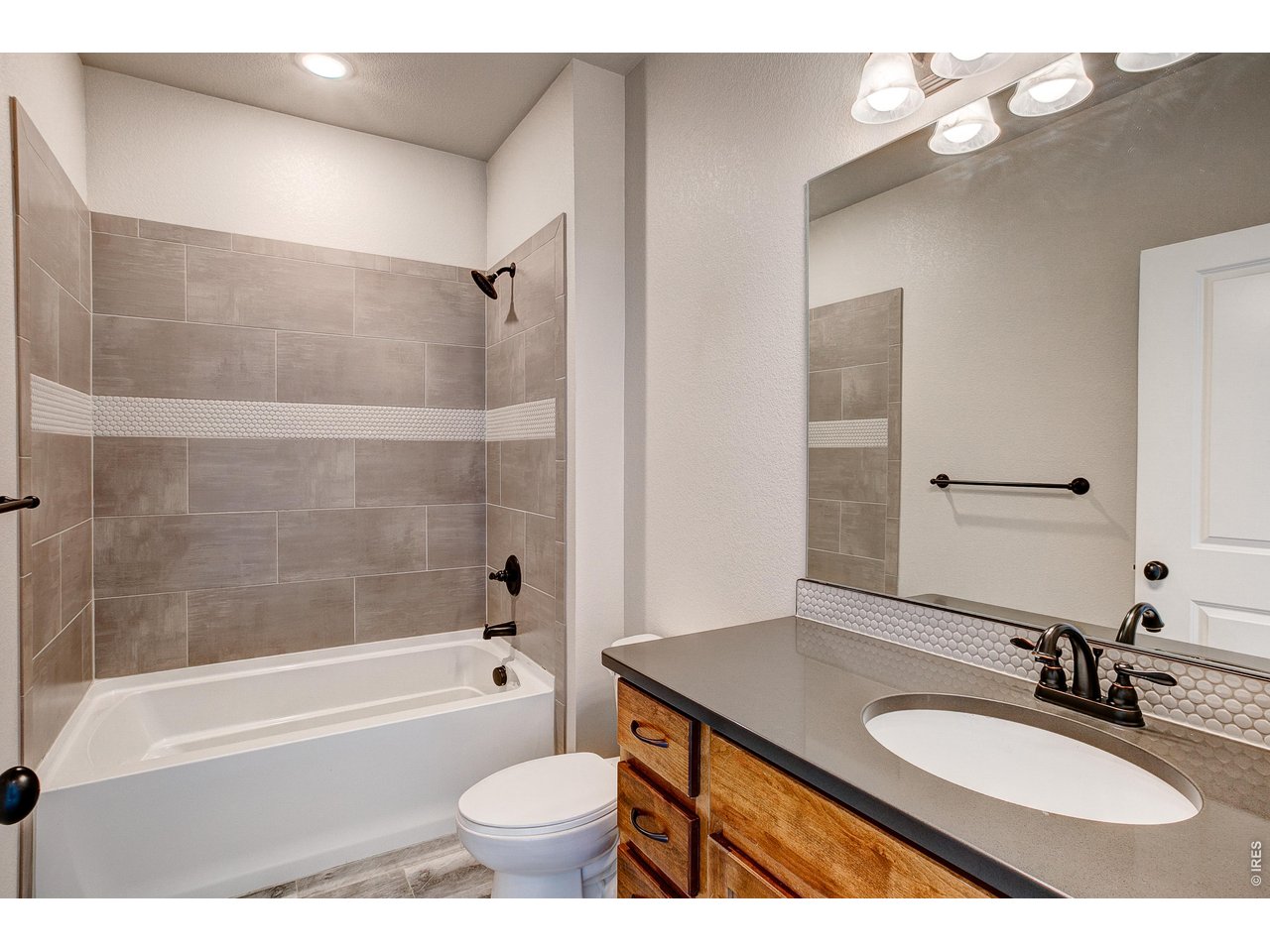 Property Photo 32 Shared second bathroom