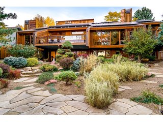 3746 Wonderland Hill Ave Boulder, CO 80304