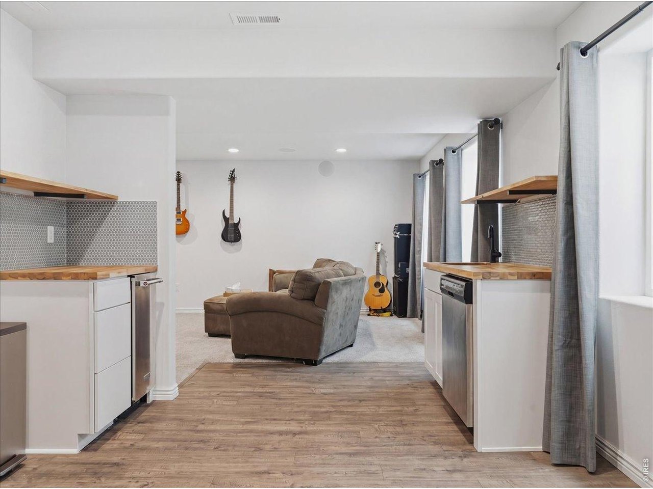 Upgraded Finished Basement with Wet Bar