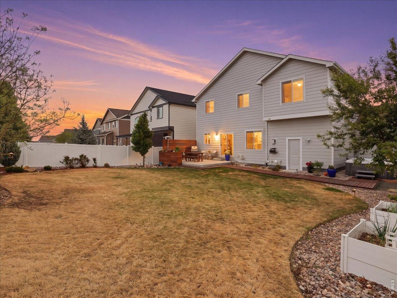 Large Backyard Fully Fenced