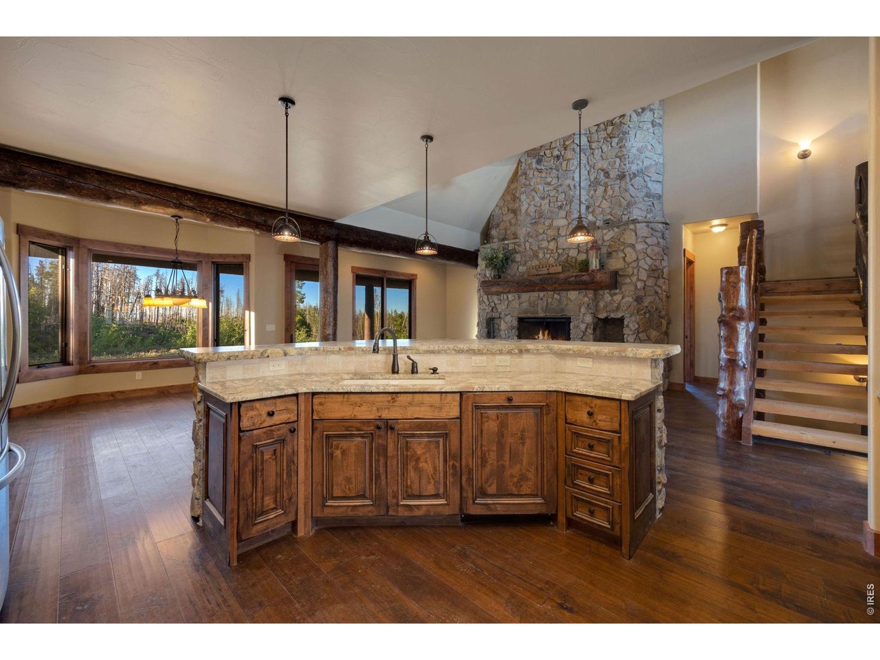 Large island with dishwasher and sink 