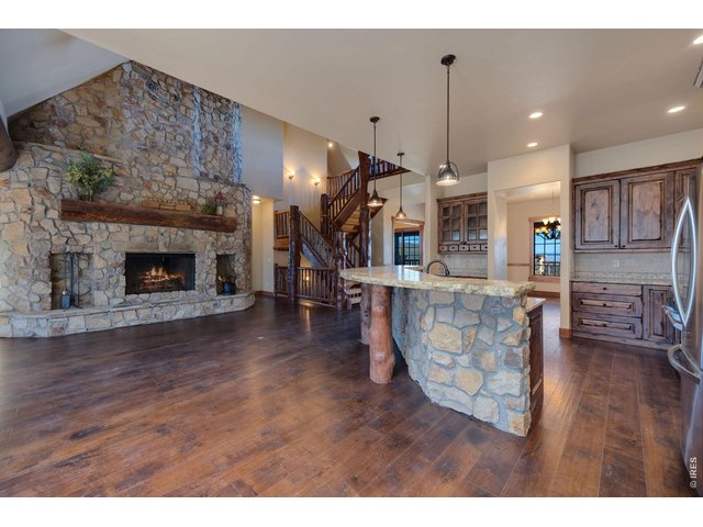 Property Photo 7 Large stone center island high-top breakfast bar with in floor heating 