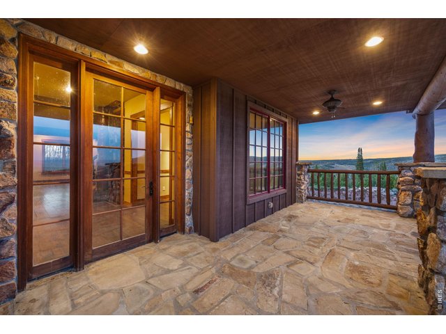 Property Photo 4 Front porch of the lodge and it's entryway