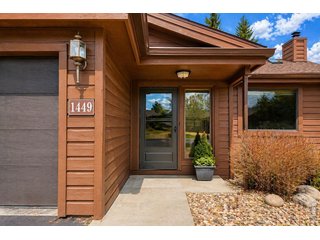 1449 Matthew Cir Estes Park, CO 80517
