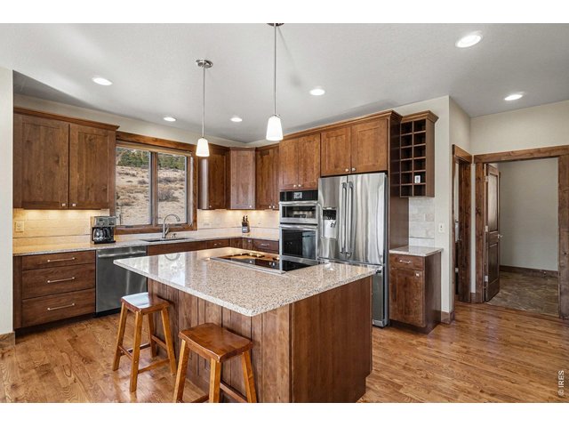 Property Photo 10 Kitchen