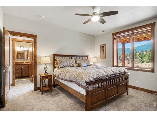 Property Photo 24 2nd bedroom