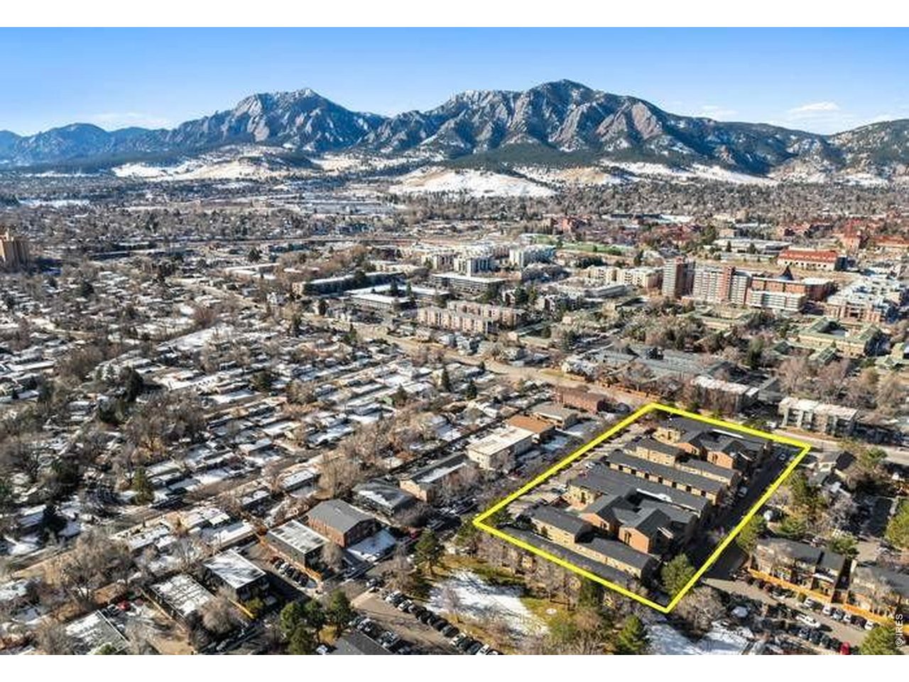 Spectacular location, minutes by foot, bike, bus, or car to University of Colorado and everything else that Boulder has to offer