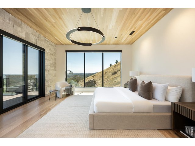 Property Photo 28 Floor to ceiling windows and glass sliders