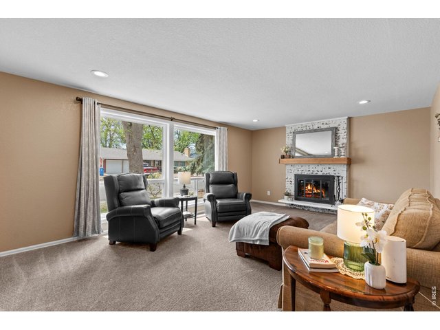 Property Photo 13 Beautiful south-facing windows offer plenty of natural light