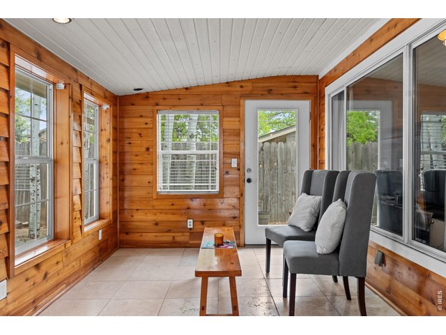 Property Photo 22 Warm and inviting space