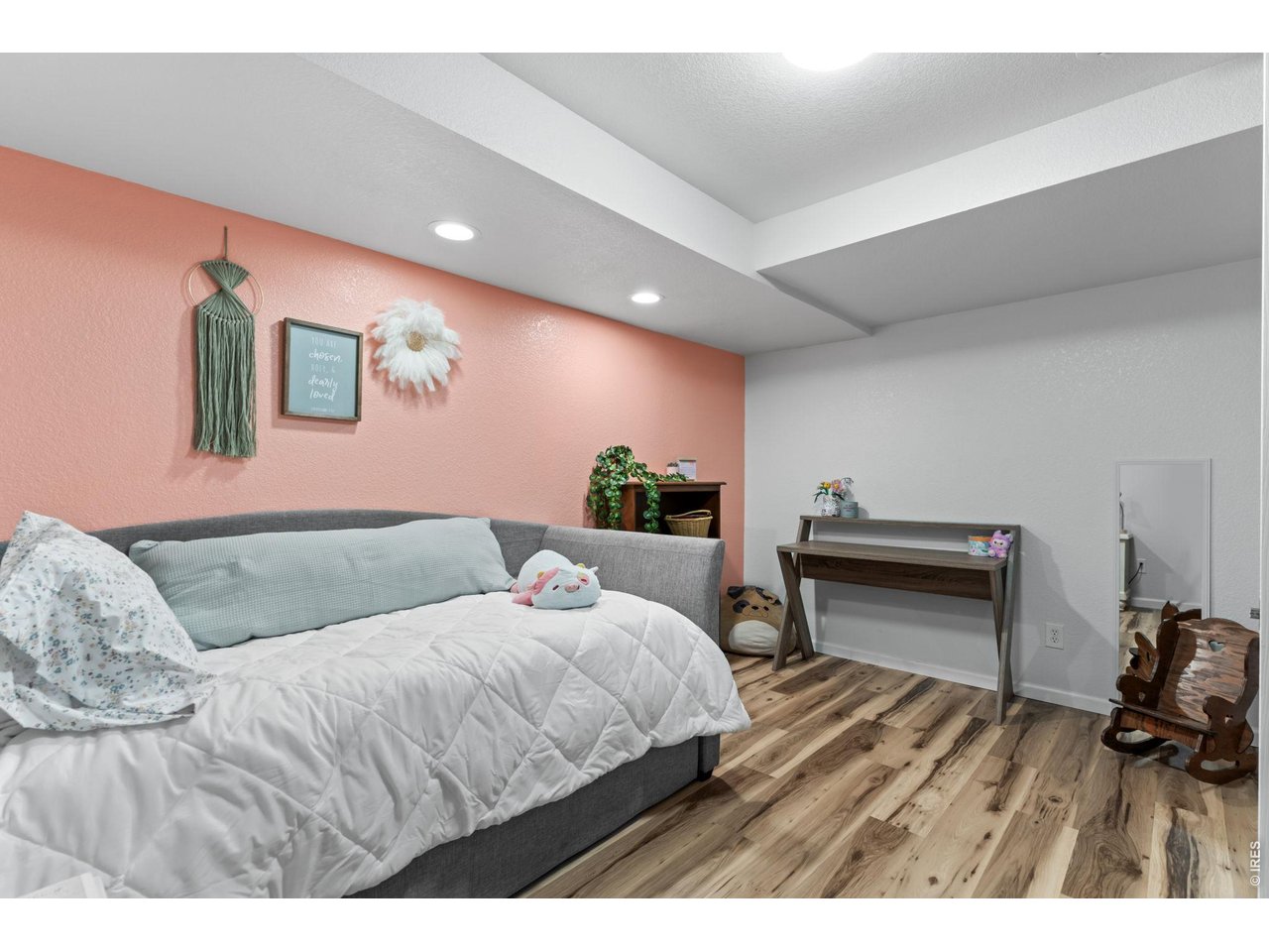 Fifth bedroom (basement)