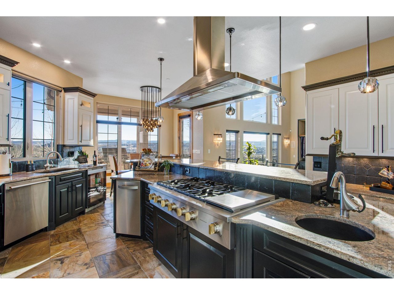 Gourmet Kitchen