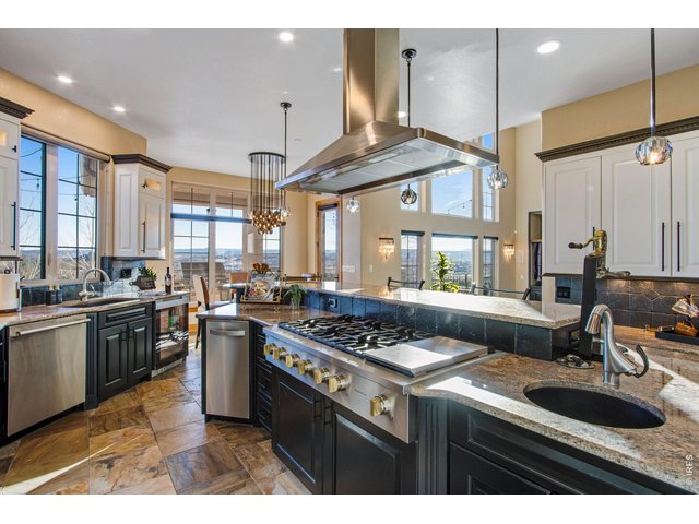 Property Photo 20 Gourmet Kitchen