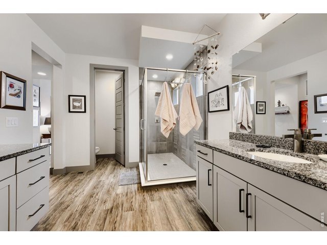Property Photo 16 PRIMARY ENSUITE