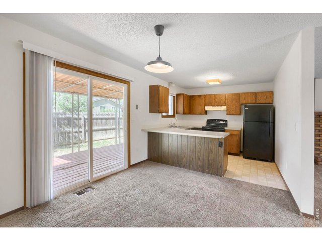 Property Photo 10 Large dining area
