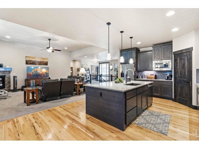 Property Photo 10 Great for entertaining