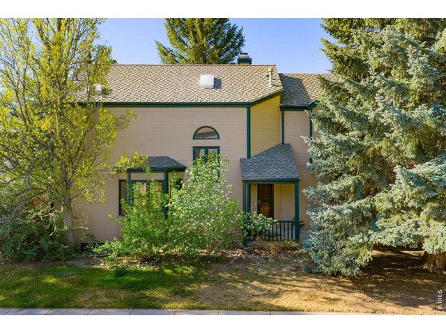 Property Photo 2 Enjoy sun-filled mornings and relaxing strolls through Meadow Glen's nature filled neighborhood.