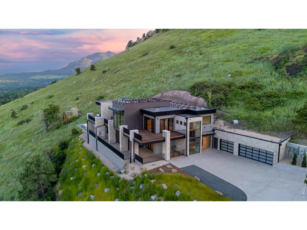 Panoramic views from every angle of the home!