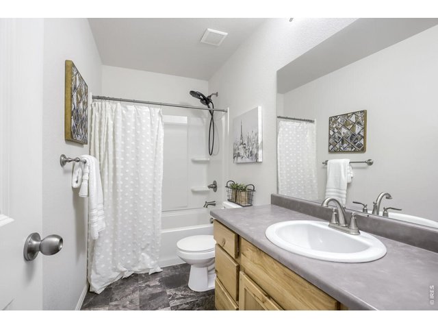 Property Photo 20 Bath 2 upstairs