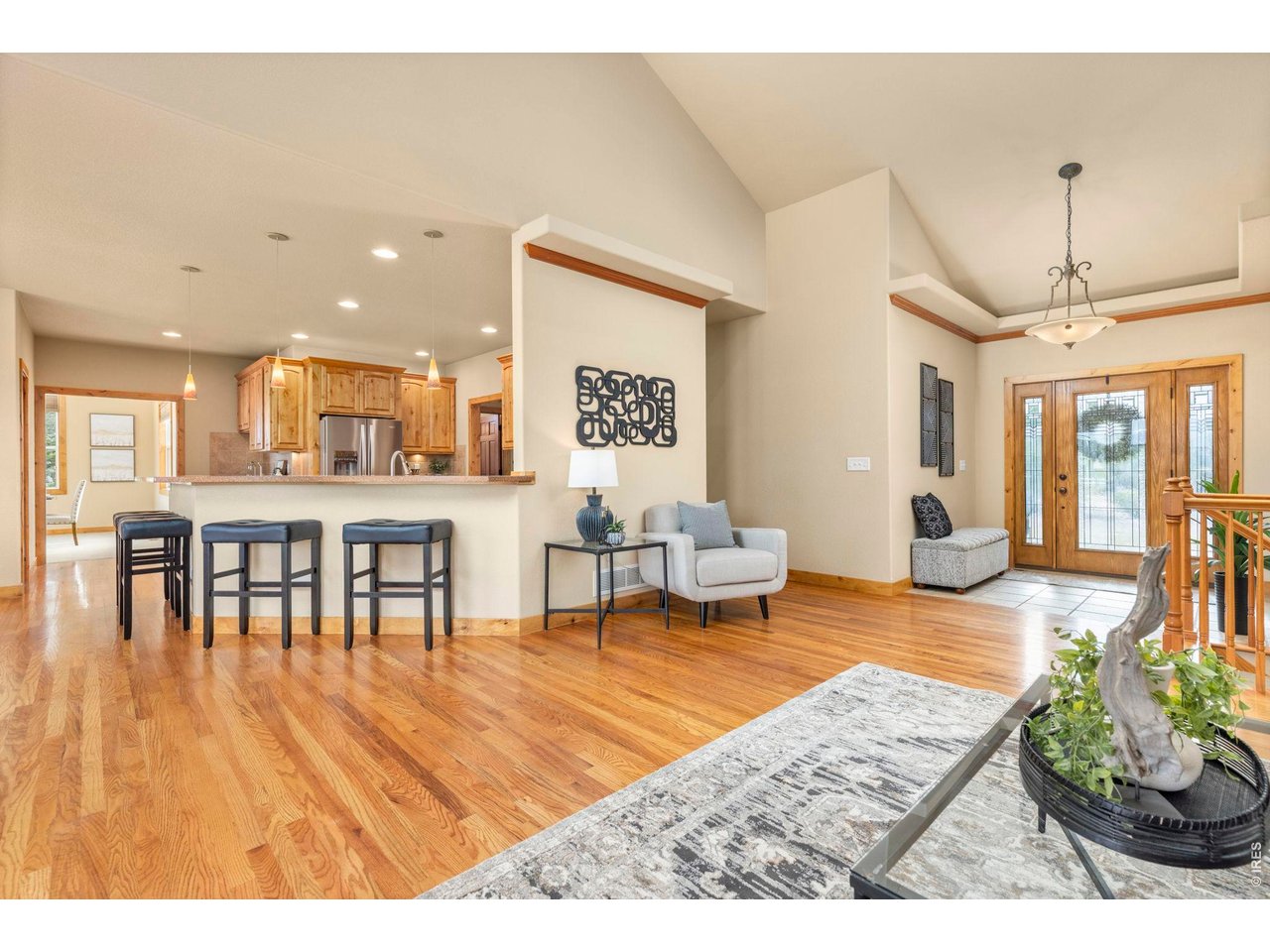 Wide Open Floor Plan is Great For Entertaining