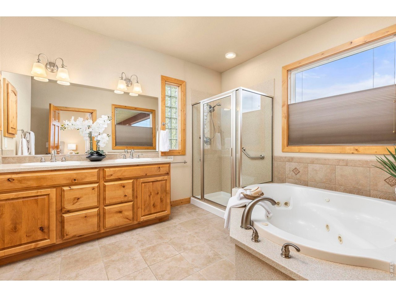 Gorgeous 5 Pc Primary Bath With Jetted Tub