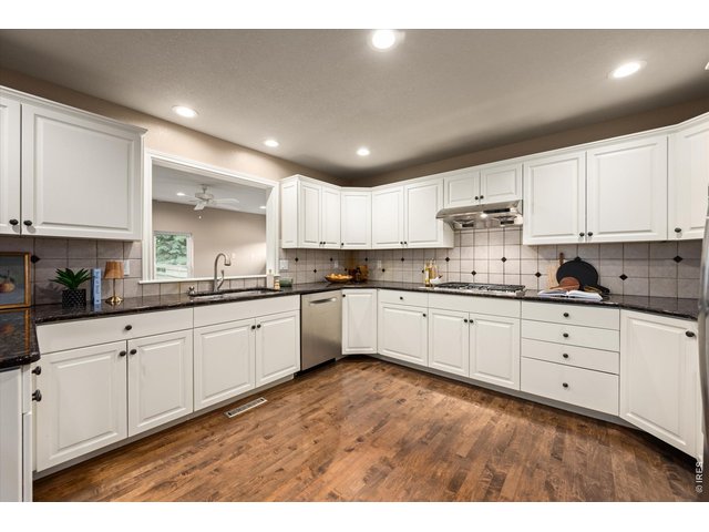 Property Photo 13 Abundant cabinet space for effortless organization
