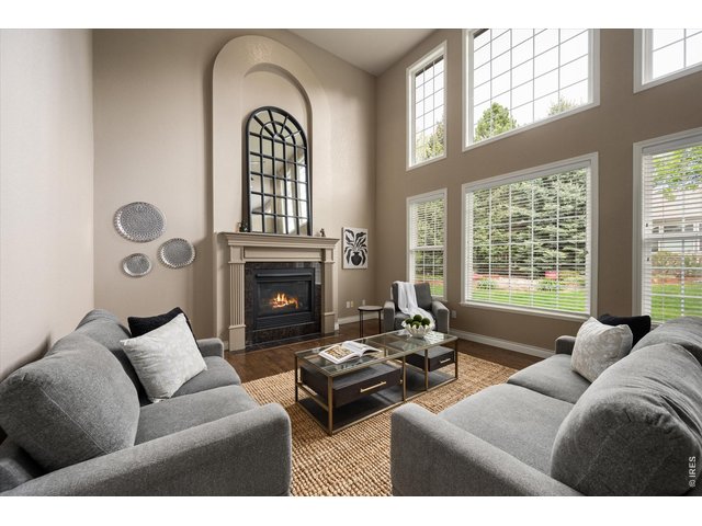 Property Photo 10 Light-Filled living pace with an airy feel