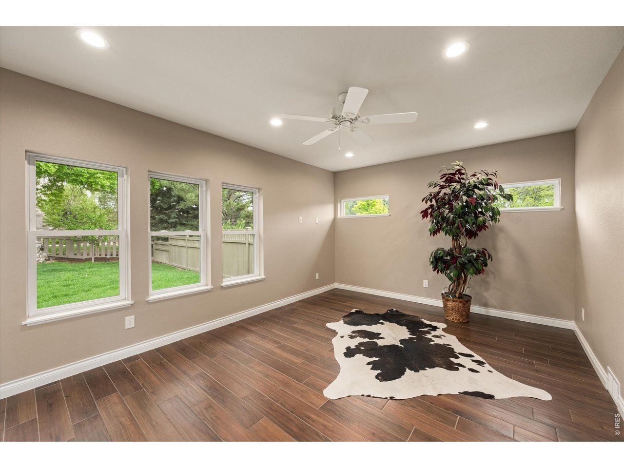 Versatile sunroom - perfect for yoga, office or quite retreat
