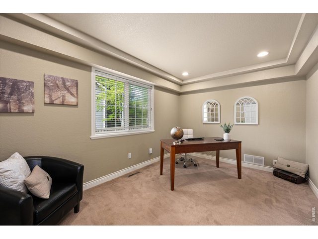 Property Photo 20 14x10 office / 5th bedroom with flexible use