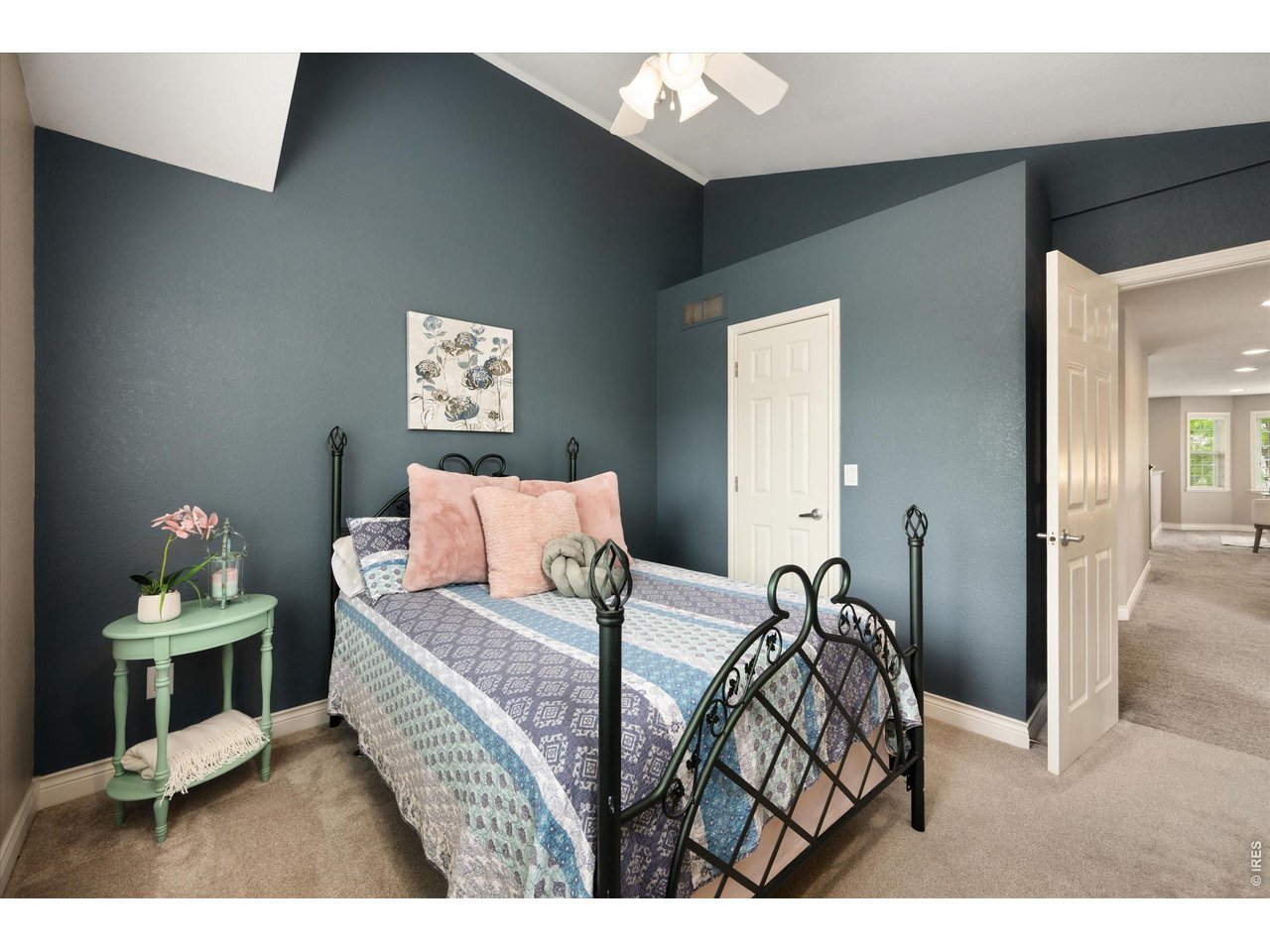 Very nice secondary bedroom with soft natural light