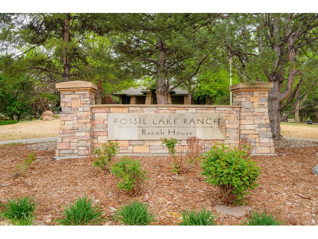 Property Photo 48 Located in a well-established, sought after community 