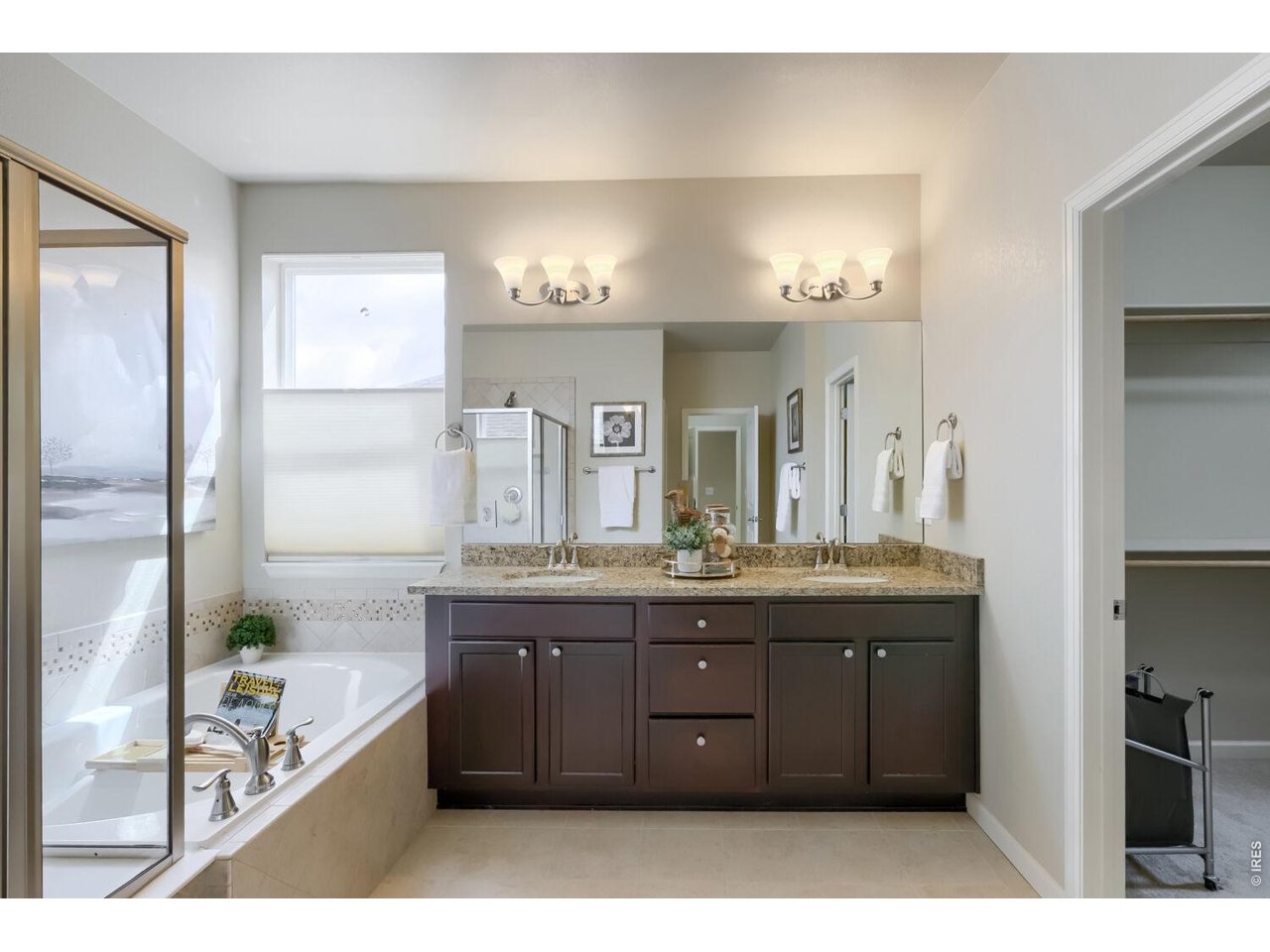 Primary bath with dual vanities, shower & tub