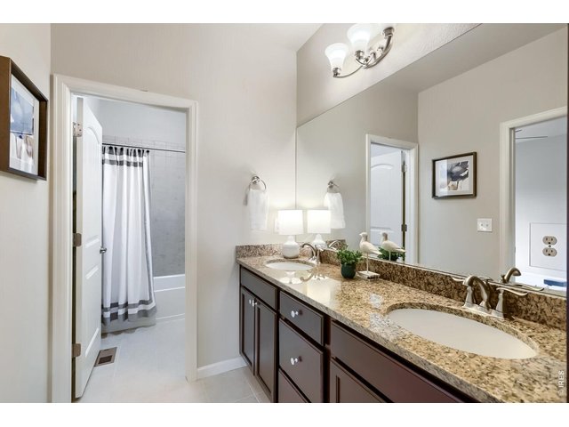Property Photo 25 Bathroom 3 upstairs