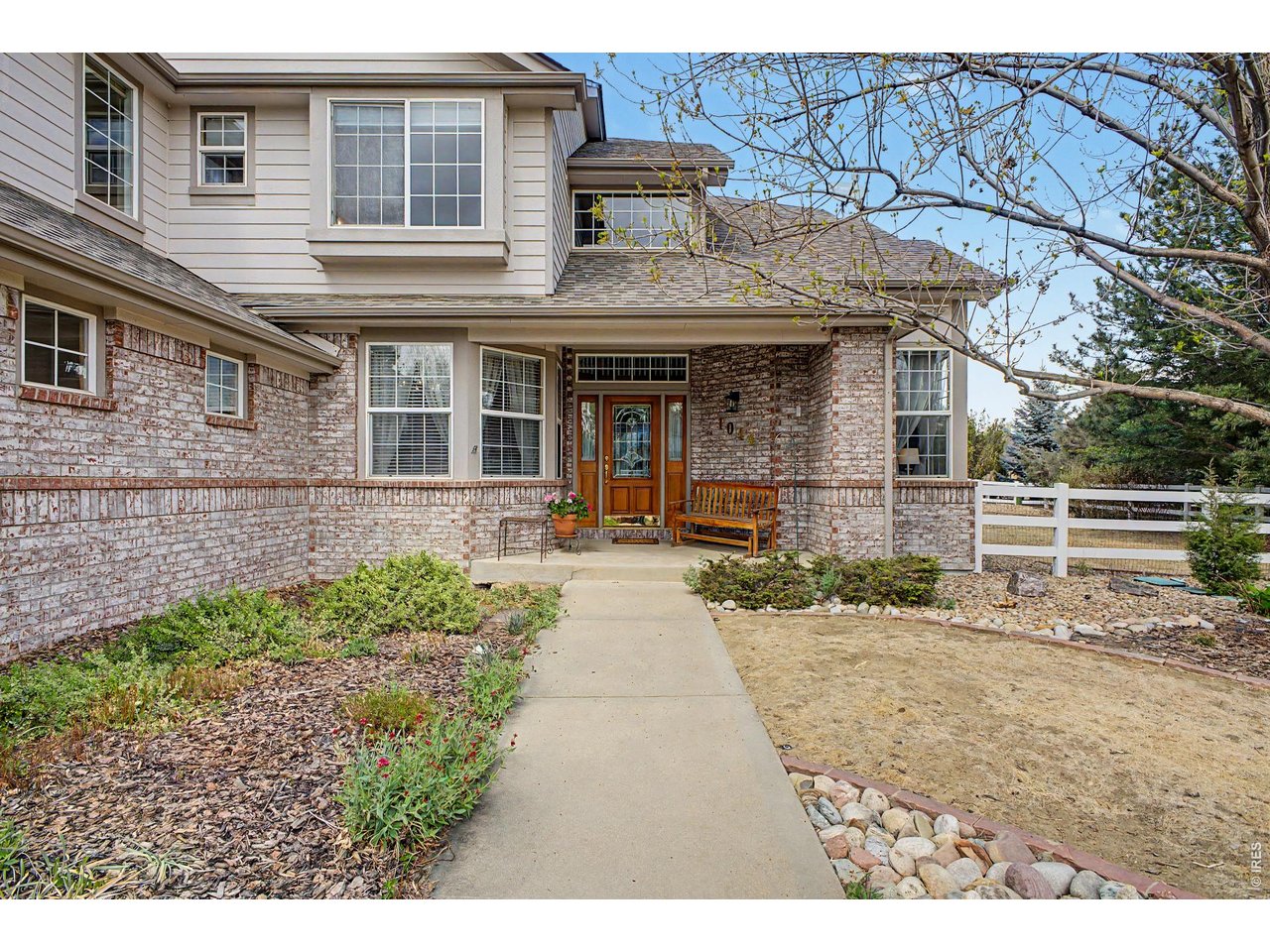 1044 Willow Creek Cir 
