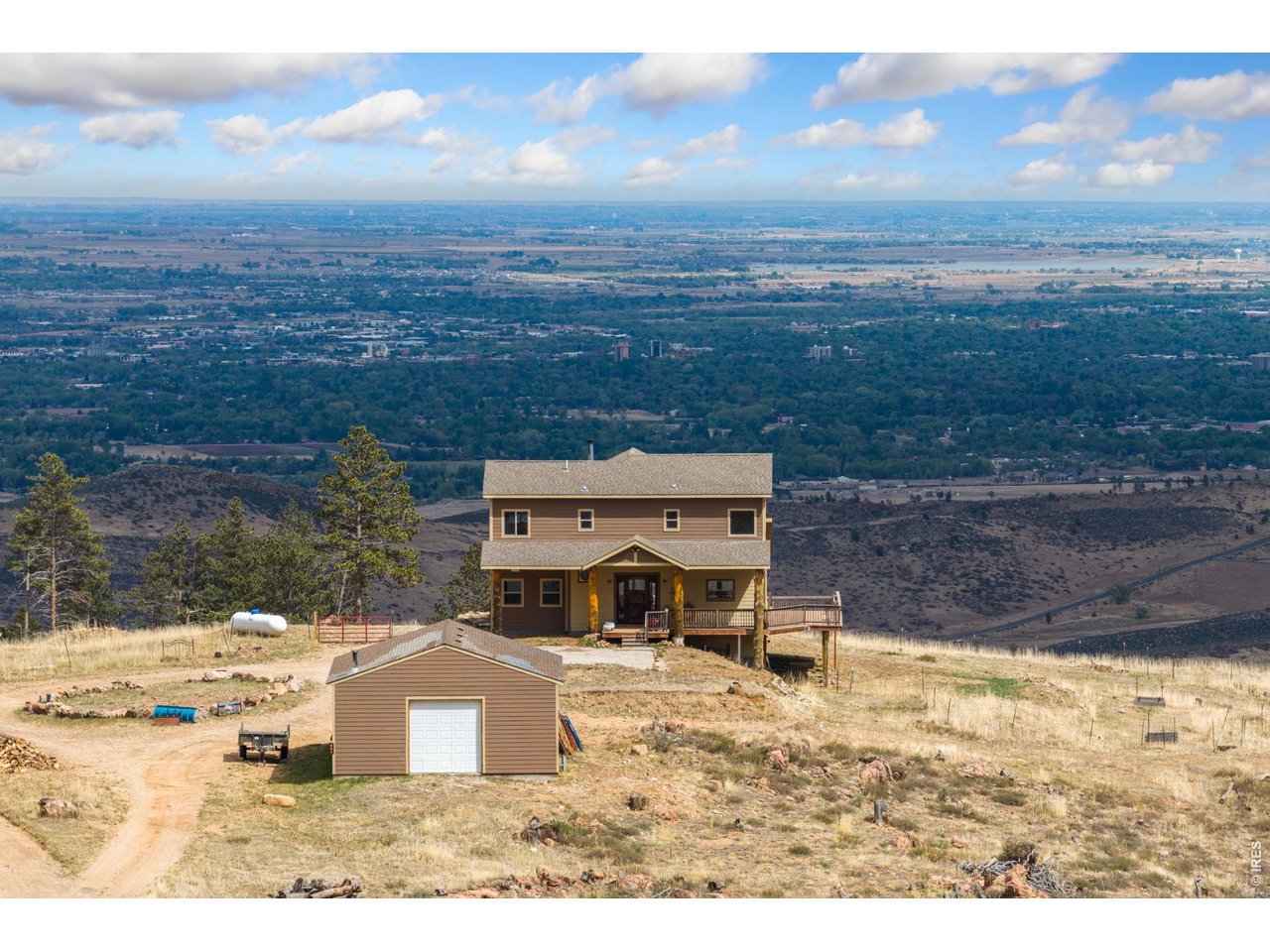 Property Photo 1 Unobstructed views for 60 miles!