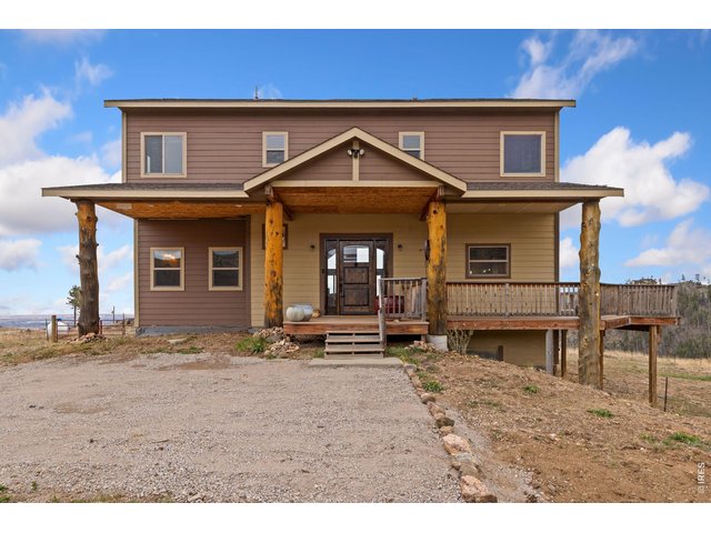 Property Photo 5 Custom built home minutes from downtown Fort Collins
