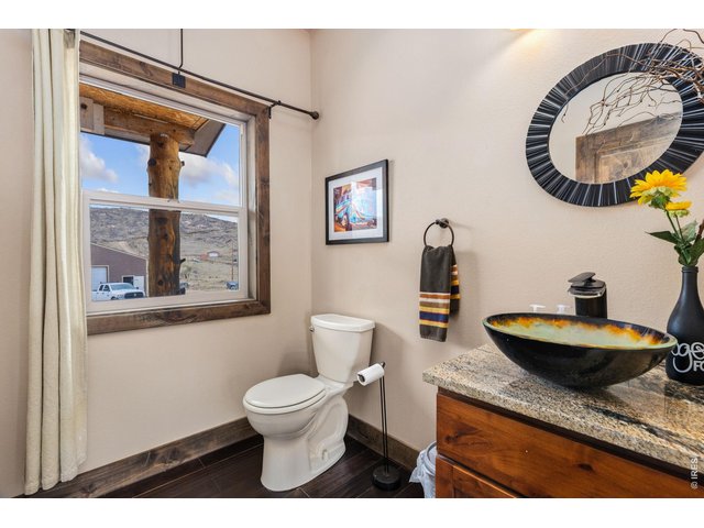 Property Photo 20 Main floor half Bath