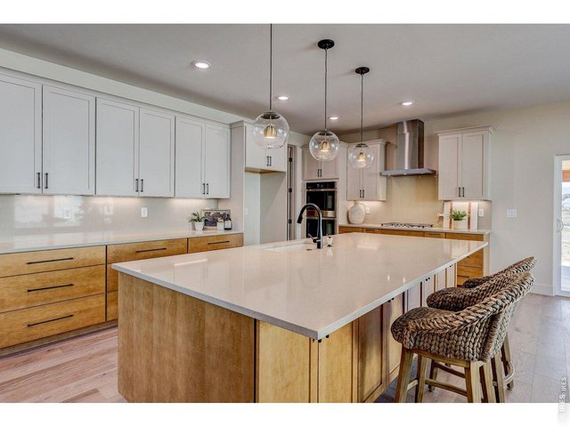 Property Photo 10 Kitchen